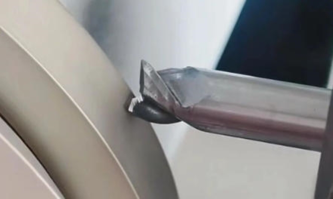 Kas kasutasite freesi otse karbist välja võttes? Miks see purustati vaid poole tunniga?